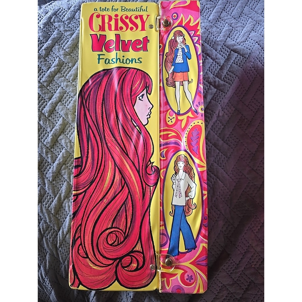 Vintage Crissy Doll LOT 1 Doll,‎ A Box, Fashion Tote Some CLOTHES Case Needs TLC